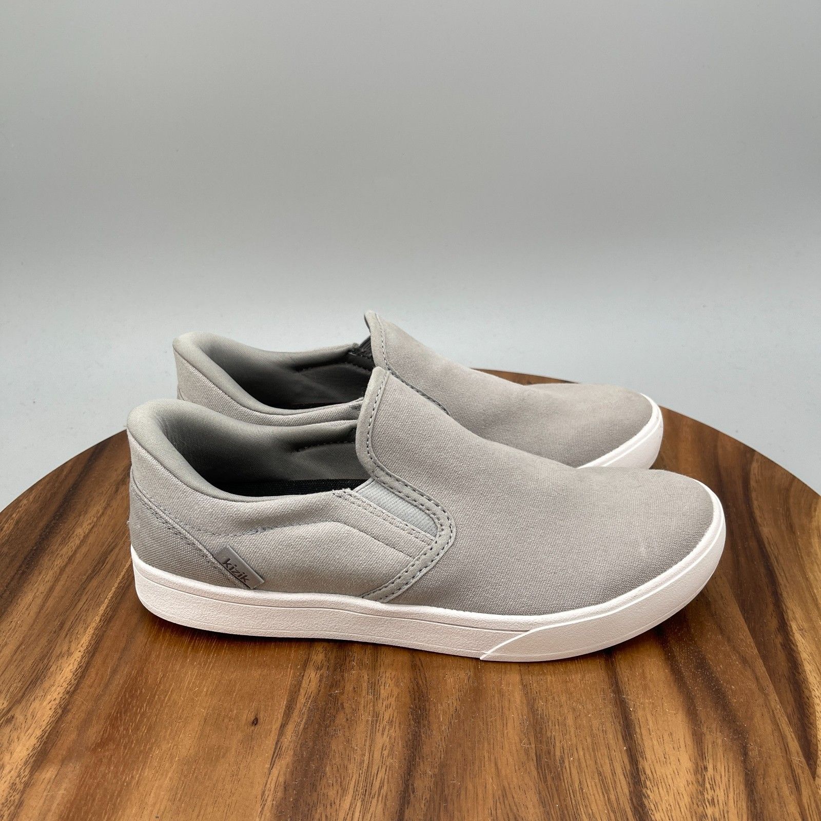 Kizik Venice Shoes Womens Size 8.5 Wide Gray Slip On Casual Comfort Sneakers